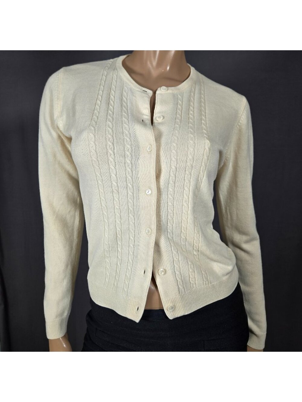 Vintage 90s Cream Cardigan Size M Soft Fine Cable Knit Basic Wardrobe Staple